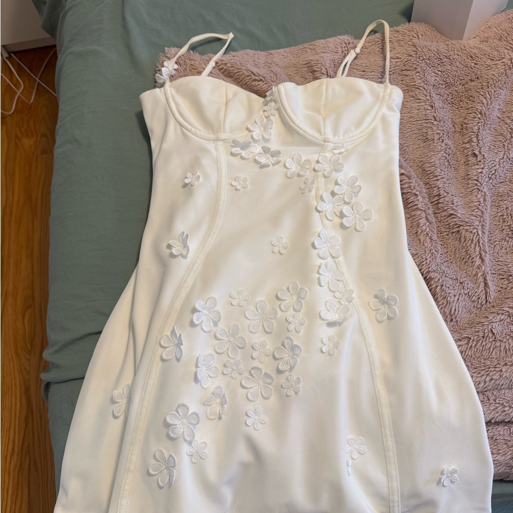 White Floral Embellished Dress - Picture 1 of 2